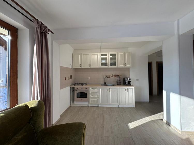 Ghimbav, 1/2 dintr-un duplex, prima inchiriere, in curs de amenajare