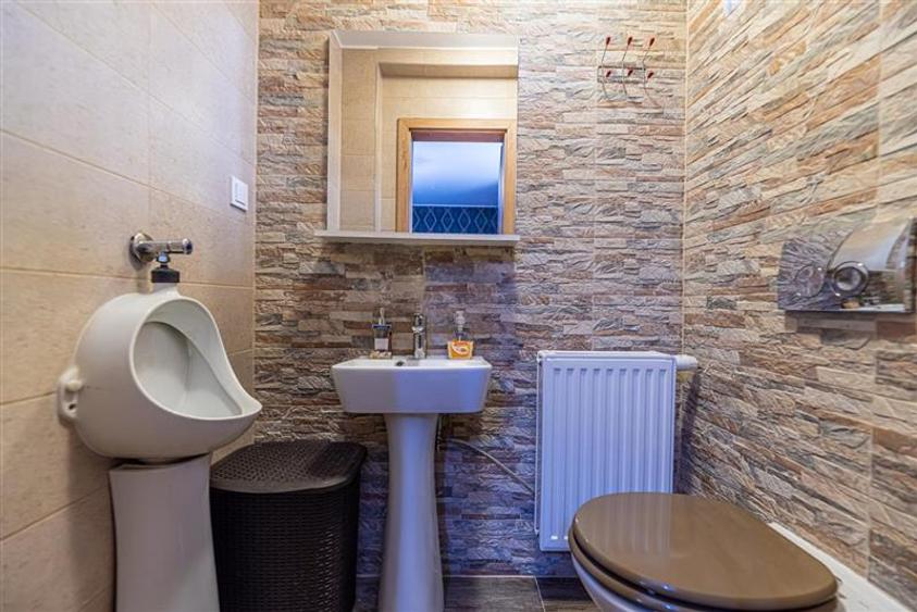 Apartament deosebit in zona Coresi, terasa mare, parcare, boxa, Tractorul, Braso