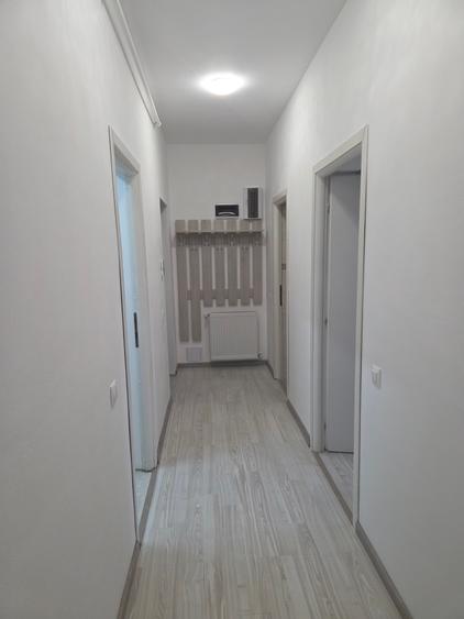 Vand in Unirii,strada Pomilor,apartament cu2 camere,open space,mobilat utilat.