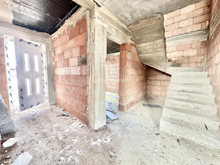 Comison 0% Duplex despartit prin garaj - 115 mp utili - Mosnita Noua - 6