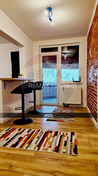 DE INCHIRIAT: Apartament cu 2 camere-strada Victoriei - 10
