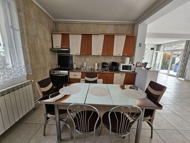 De vanzare Pensiune Eforie Nord la doi pasi de mare - 8