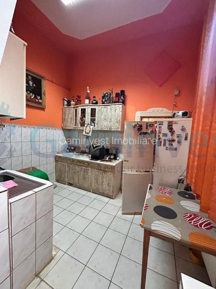Apartament cu 3 camere de vanzare in Oradea, zona centrala - 4