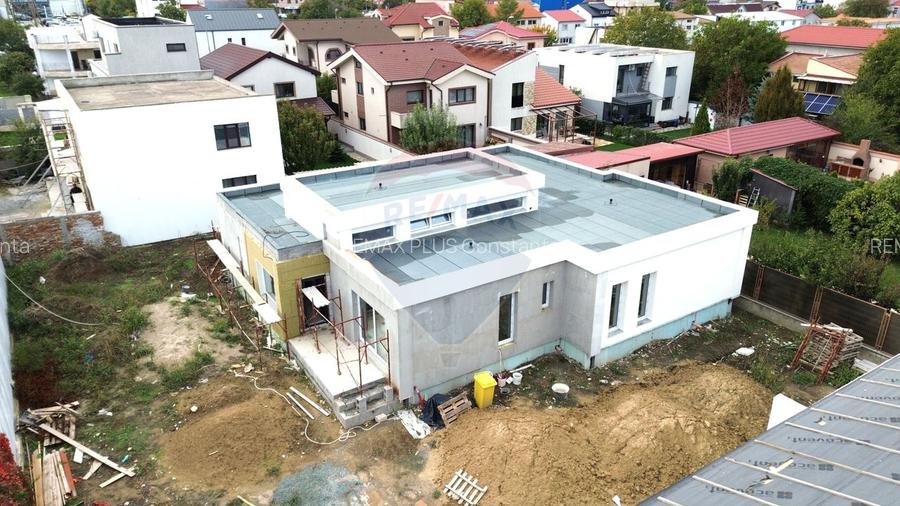 Casă / Vilă cu 5 camere de vânzare în zona Kamsas Constanta - 2