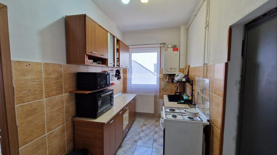 Apartament cu 2 camere, decomandat, etaj 1, Zona Pronto, 0 Comision  - 5