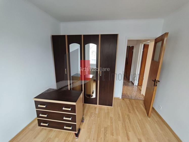 Vânzare apartament 3 camere Bd. Obregia - Piața Străduinței - 11