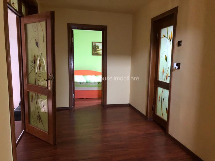 Reședință privată 300 mp | Autonomie energetică 15 kW | 860 mp teren | 549.900 € - 6