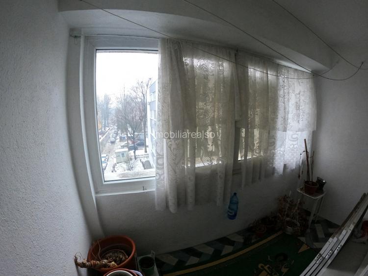 Apartament cu 3 camere la etajul 3/4 decomandat izolat termic - 8