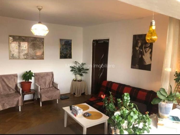 Ap 2 cam  zona Girocului - 2