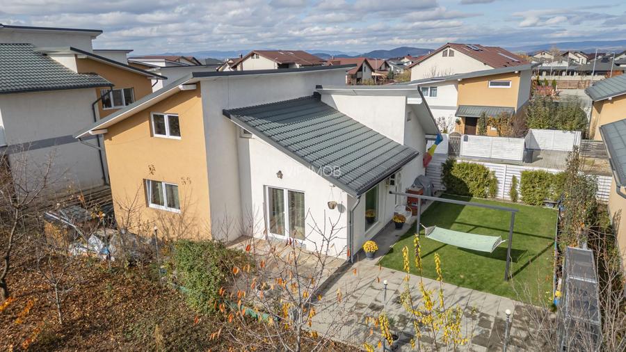 Casa mobilata utilata cartier Izvor Tarlungeni Brasov - 17