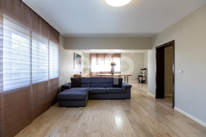 Casă/Vilă duplex cu 5 camere de vânzare, strada 9 Mai- zona Centrală - 3