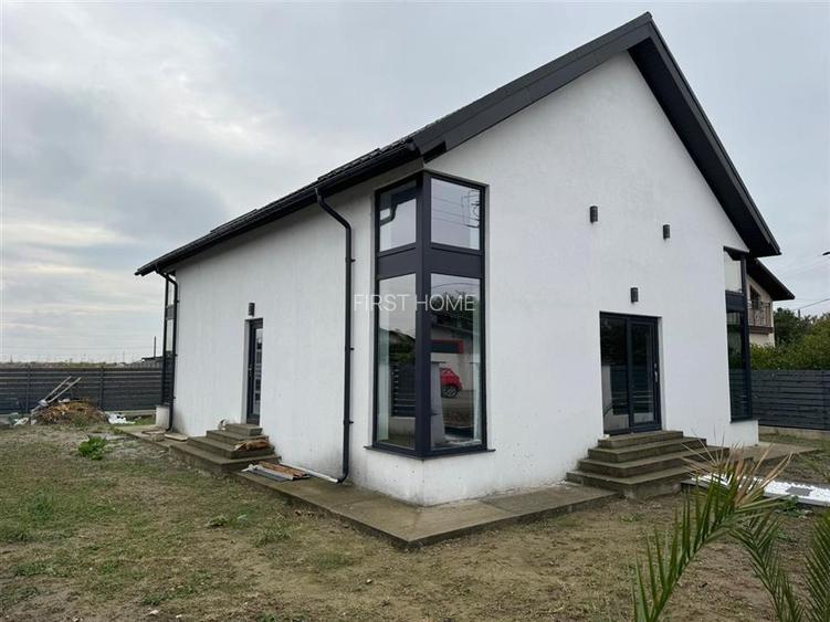Casa P+M de vanzare in Campineanca (strada asfalata) - 2