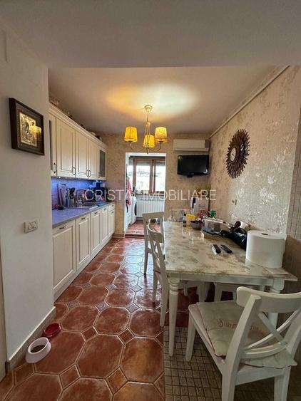 De vanzare Apartament 3 camere Crangasi - 4