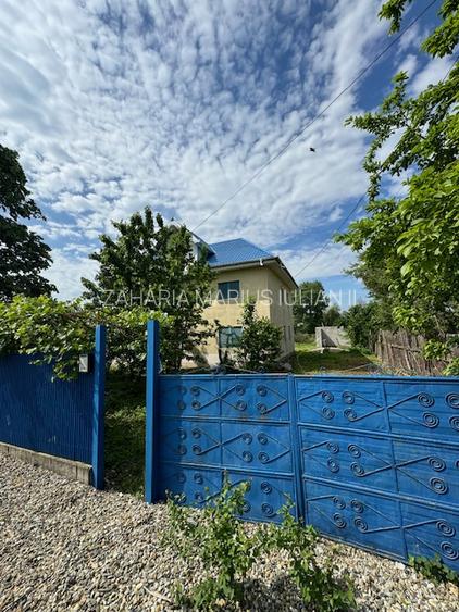 Casa cu etaj de vanzare sat Beresti, com. Sascut, jud. Bacau - 9