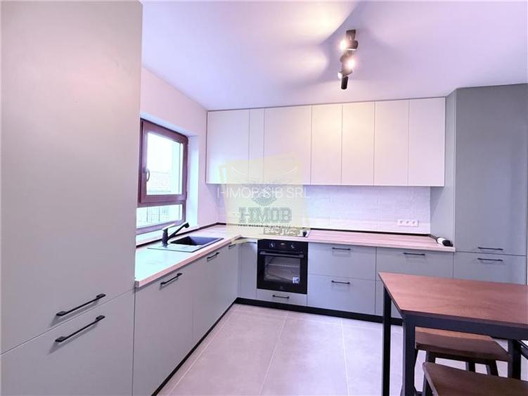 Casa moderna 5 camere 3 bai si teren 427 mp pe Str Lunga - 7