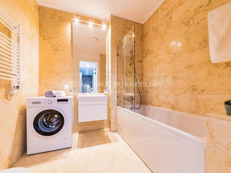 Expoxitiei Piata Presei Libere 1 Mai  Parcare - 15