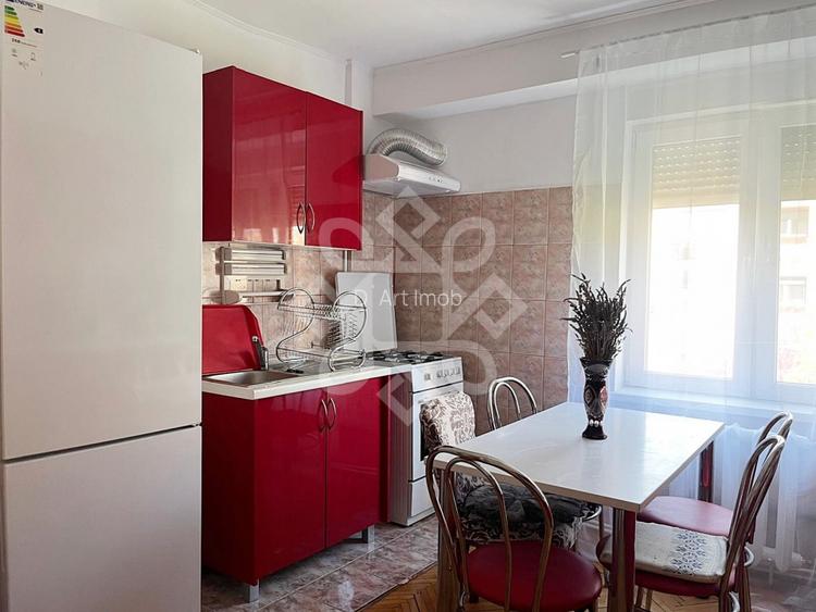 Apartament cu 3 camere de inchiriat pe bld. Stefan cel Mare - 19