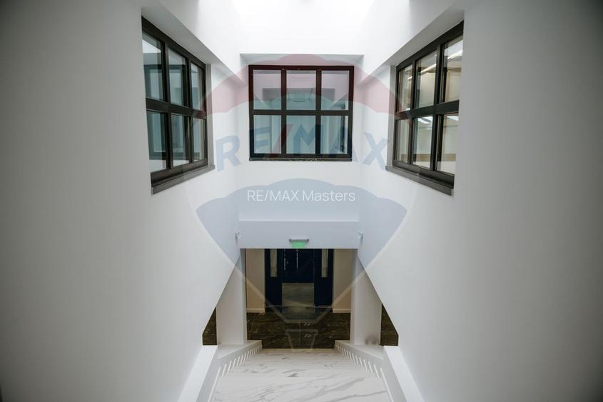 Spațiu comercial ULTRACENTRAL - 2,300mp de închiriat - 6