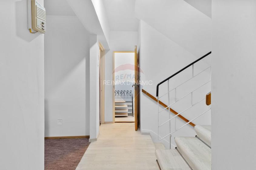 Apartament cu 3 camere NOU RENOVAT, PRIMA ÎNCHIRIER - zona Polivalentă - 8