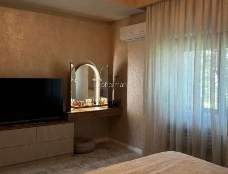 PARCARE PROPRIE, DORMITOR MOCHETA, BALCON TRIPAN,  - 5