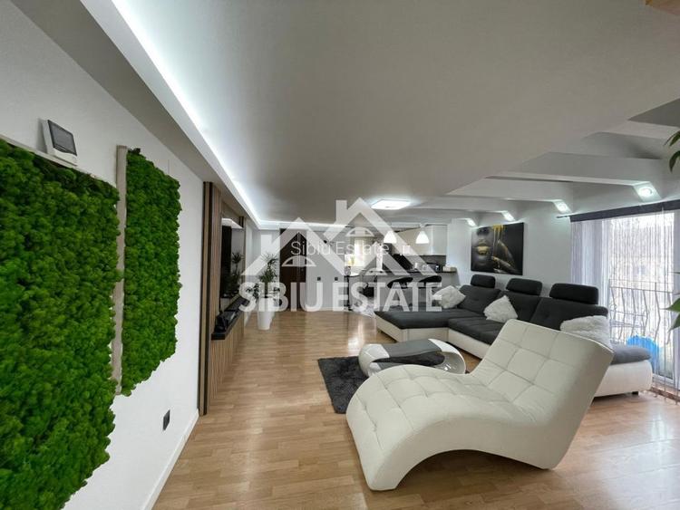 Apartament de vanzare, cu 4 camere,  82.4 mp. -Calea Cisnadiei (Ciresica) - 2