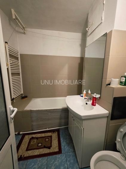 Podul de Fier- 3 Camere Decomandat- bloc 1982 - 5