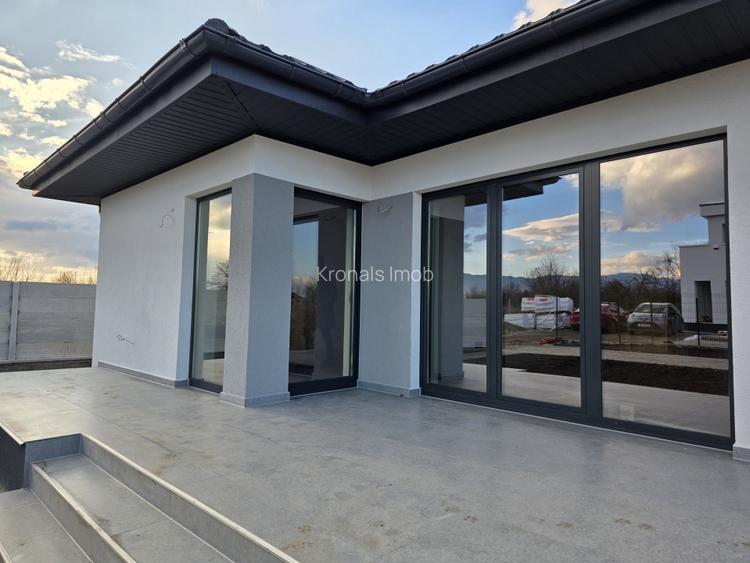 Casa individuala pe parter 105mp utili, teren 520mp, Stupini - 10