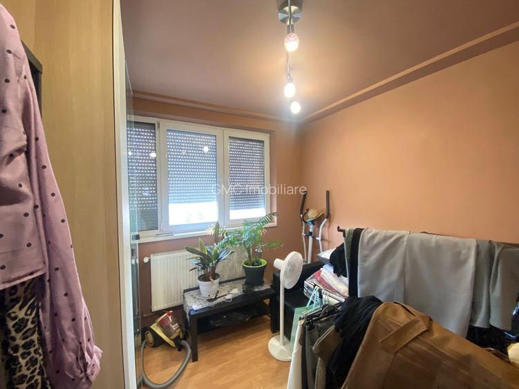 4 camere renovate, 60 mp + balcon, etaj 10/11 – Drumul Taberei V7 - 11