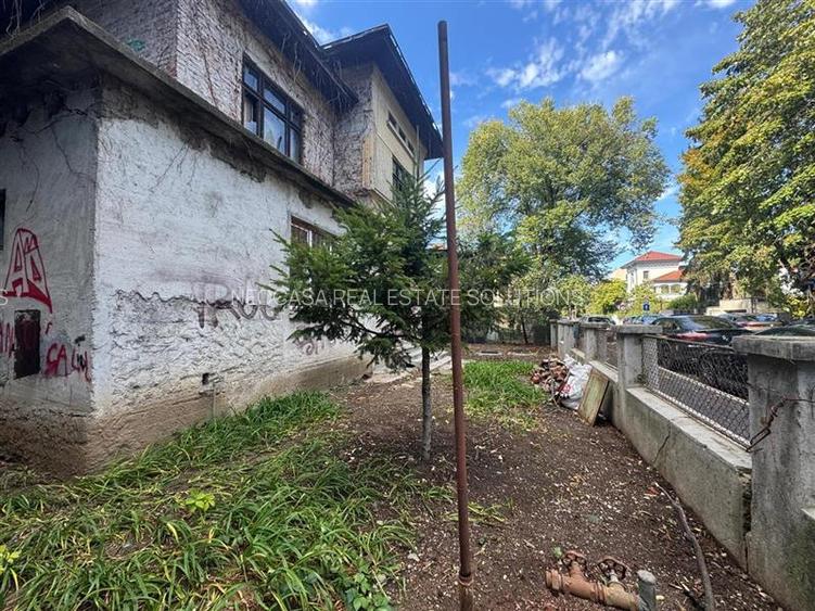 PROPRIETATE DE VANZARE DOMENII - TEREN 220 MP - 165 MP UTILI - 4