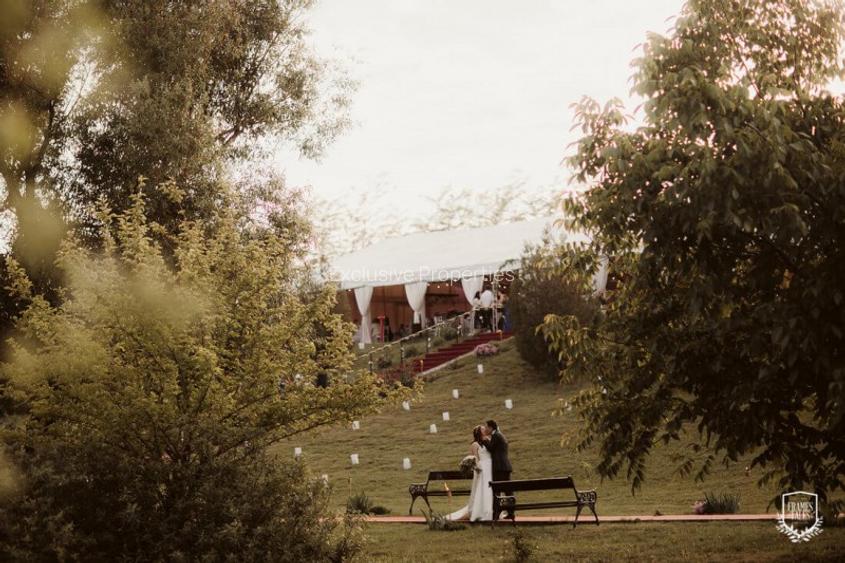 Cort evenimente cu deschidere la lac. Nunti si evenimente programate si in 2026! - 8