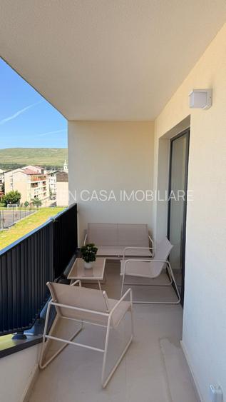 Apartament  3 camere,55 mp+ balcon 10 mp, zona Eroilor - 15