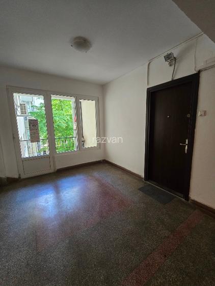 Apartament la intrarea in parcul Cismigiu (fara risc seismic) COMISION 0% - 9