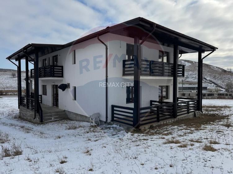 Casa  si  teren zona Balaurul - 28