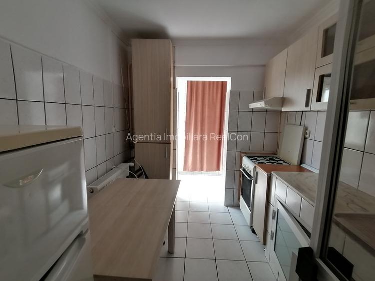Apartament 2 camere p 4 Traian zona 24 Trepte - 10