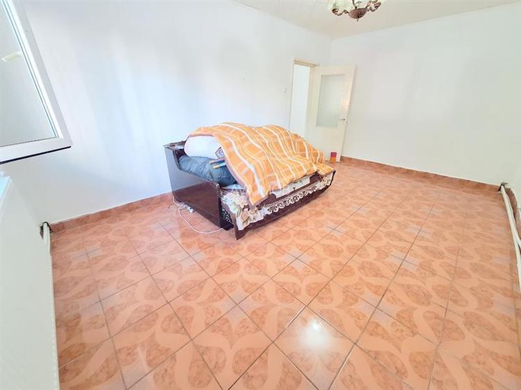 Apartament 3 decomandate, 2 bai, zona Narcisa - 4