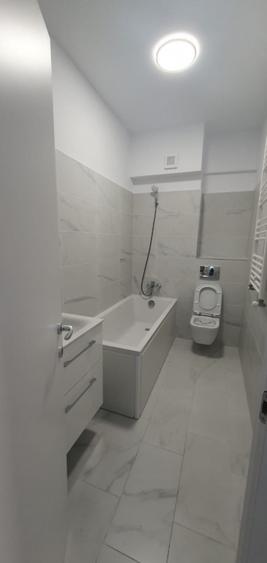 400 Euro! Ap 1 cam, Unirea Towers, cu loc parcare