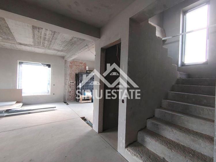 Casa cu garaj, 4 camere, 3 bai, Sibiu Selimbar Comision 0%