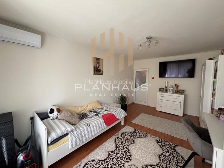 Apartament 2 camere, decomandat - str. Macului, etaj 2 - 5