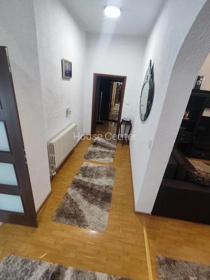 Unirii apartament 2 camere in vila, centrala proprie - 2