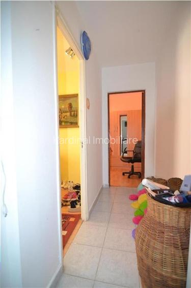 Apartament 3 camere  decomandat etajul 1 Astra-Cocorului - 7