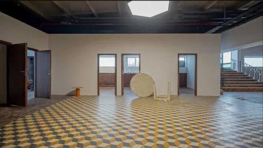 Spațiu Comercial de Închiriat - 2