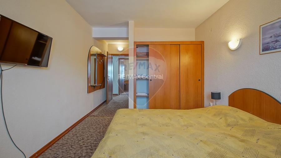 Comision 0 %! Pensiune cu 12 camere de vânzare, str. De Mijloc! - 24