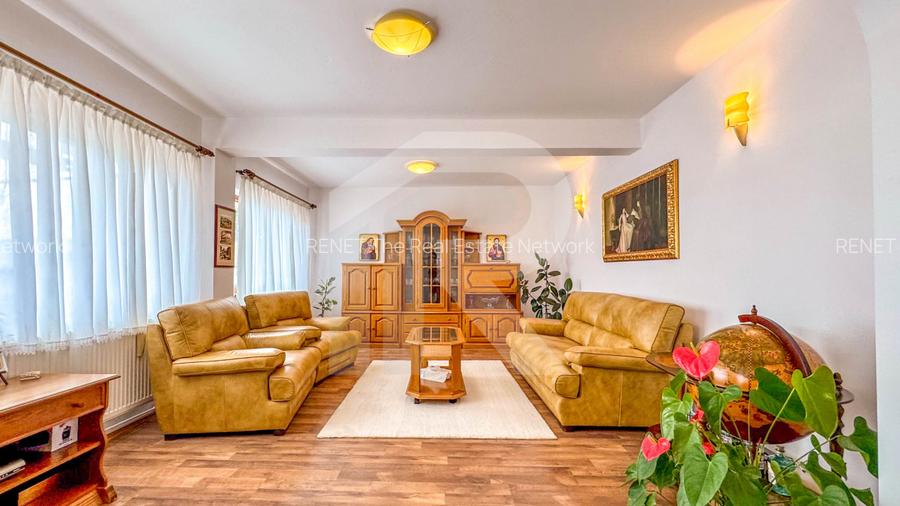 Casa | 356 mpc | Lot 1422 mp | Atelier de creatie | Locuinta/sediu | Baicoi - 2