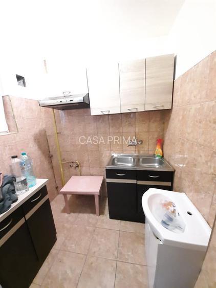 TATARASI-ap. 2 camere,30mp.et.1/4,curat,liber,fara risc,mobilat si utilat! - 3