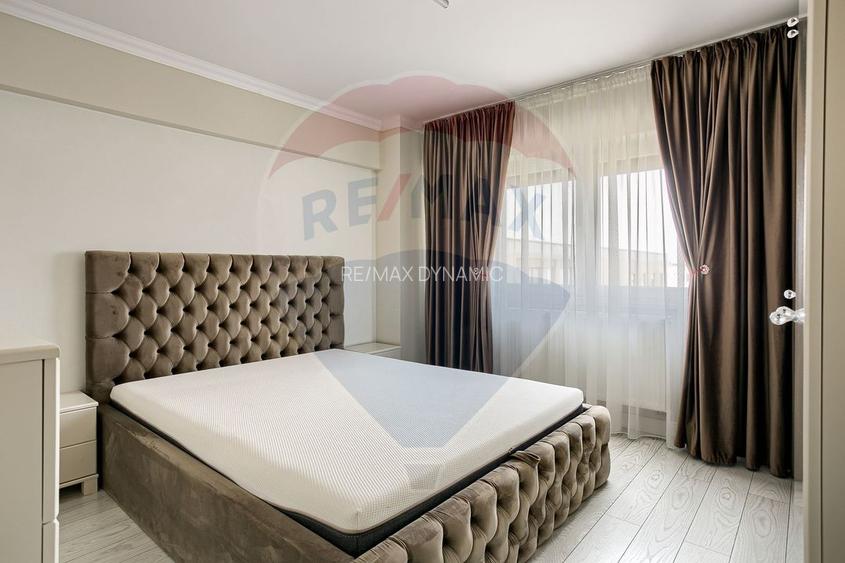 Apartament spectaculos de vanzare: 4 camere, 2 băi, zona Vlaicu - 13