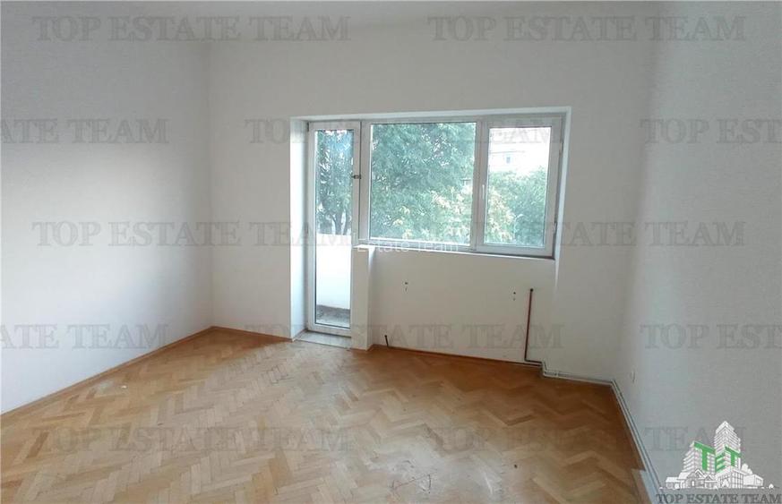 Apartament 3 camere de vanzare, zona Armeneasca - 4