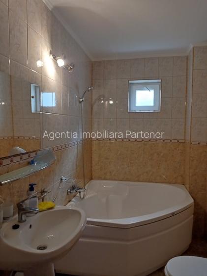 casa / vila Gavana 3  , mobilata / utilata , finisaje clasice ! - 12