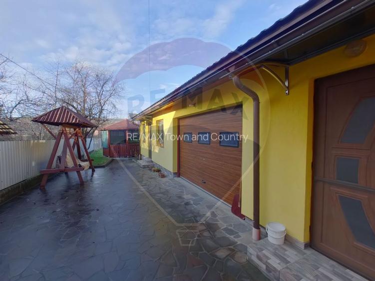 Casă cu 5 camere de vânzare, str. Dragoș Vodă - 13