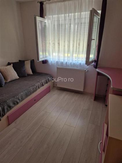 Dambovita 3 camere Decomandat etaj 4 - 15