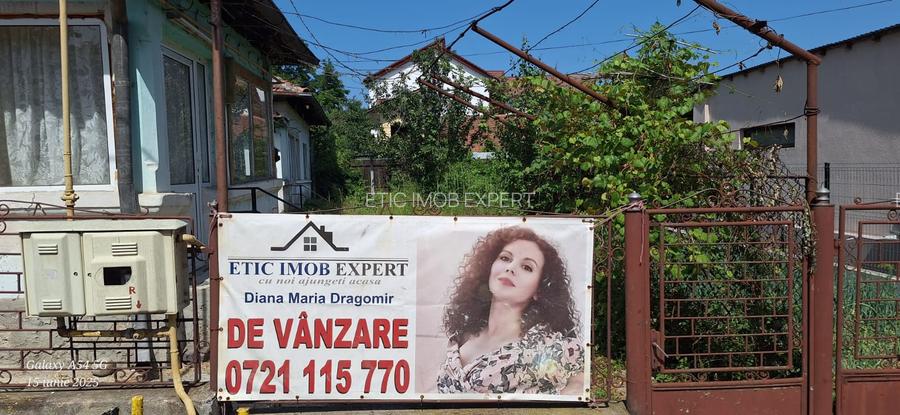 Case cu teren 302 mp, in oras Rm Valcea, in apropiere de zona centrala ...